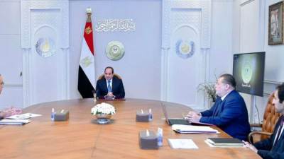 السيسي يوجه الحكومة والبنك المركزي ببلورة «مبادرات جديدة»لجذب الاستثمارات الخارجية الفترة المقبلة
