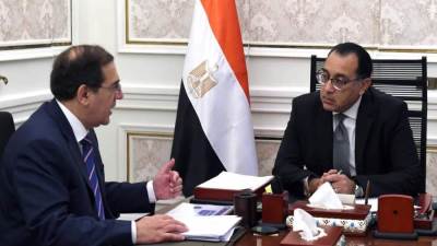 «مدبولي» يتابع موقف توافر المنتجات البترولية لتلبية احتياجات السوق المحلية