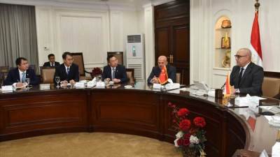 «الجزار» يشدد على الشركة الصينية الالتزام بالمواعيد المحددة للانتهاء من مشروع منطقة الأعمال المركزية بالعاصمة الإدارية