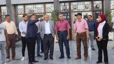 بالصور .. مسئولو «الإسكان» يتفقدون مشروعات الطرق والإسكان بمدينة 15 مايو