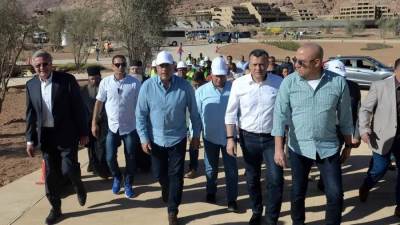 رئيس الوزراء يتفقد مشروعات تطوير موقع التجلى الأعظم بمدينة سانت كاترين