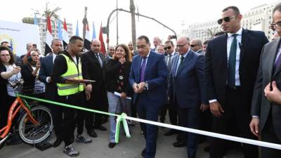 رئيس الوزراء: «كايرو بايك» منظومة جديدة تعتمد على استخدام وسائل نقل نظيفة