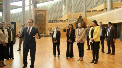 «سفيرة الثقافة العربية» تزور مكتبة الاسكندرية وتؤكد:صرح معرفي 