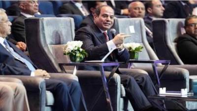 "ظُهر" أنقذ مصر من الظلام.. أبرز تصريحات السيسي خلال المؤتمر الاقتصادي 