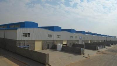 بنظام القرعة العلنية .. تخصيص وحدات صناعية بأنشطة متنوعة بالمجمعات الصناعية بالعاشر 