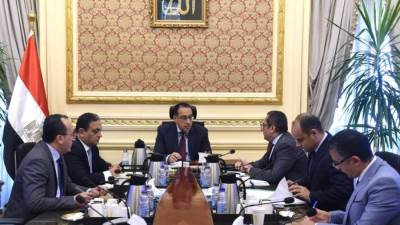 رئيس الوزراء يتابع موقف الانتقال الحكومي والمشروعات الجاري تنفيذها بالعاصمة الإدارية الجديدة