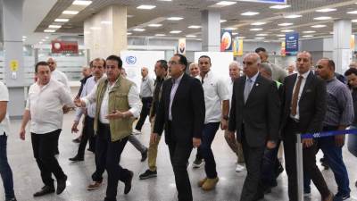 في جولة مسائية.. رئيس الوزراء يطمئن على الاستعدادات النهائية لمؤتمر المناخ COP27