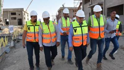 وفد الوكالة الأمريكية للتنمية الدولية في زيارة  لمشاريع المياه والصرف الصحي بالأقصر (صور)