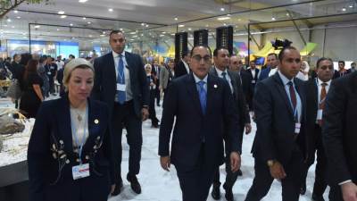 مستوحاة من حضارتنا عبر العصور.. رئيس الوزراء يفتتح الجناح المصري بالمنطقة الزرقاء خلال فعاليات cop27