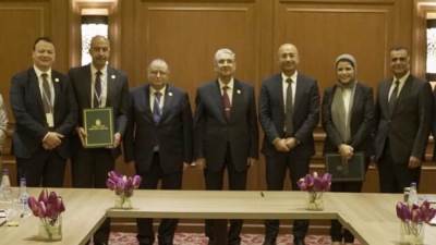 توقيع بروتوكول تعاون بين «هيئة الطاقة» وأورانج مصر لتشغيل شبكاتها بالطاقة المتجددة