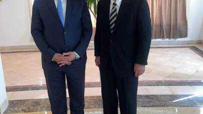 وزير الزراعة يبحث الاستفادة من الخبرة الأمريكية في مجال التعاونيات الزراعية