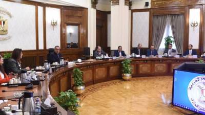رئيس الوزراء يتابع مستجدات برنامج الطروحات العامة في البورصة المصرية