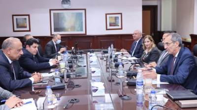 وزيرا قطاع الأعمال والاتصالات يبحثان تعزيز التعاون في التحول الرقمي