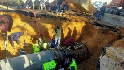 مياه القاهرة: الانتهاء من اصلاح خط ١٢٠٠مم وإعادة فتح المياه