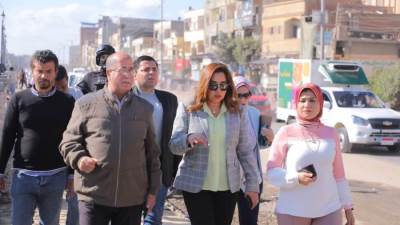 محافظ دمياط تتابع الأعمال النهائية بمشروع إنشاء كوبرى بمدخل مدينة كفر  البطيخ 