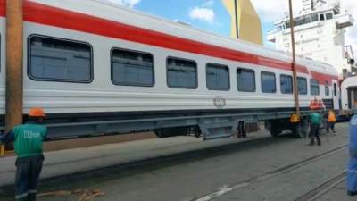 بعد توقف .. النقل تعلن استئناف  توريد عربات السكة الحديد الجديدة من المجر