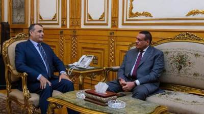 وزير التنمية المحلية:الحكومة تسابق الزمن للإسراع فى تنفيذ خطة منظومة المخلفات 