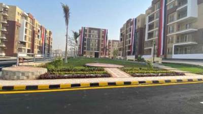 بالمزاد العلني  .. بيع 27 محالاً تجارياً وصيدلية ومخبزاً  بمدينة 15 مايو