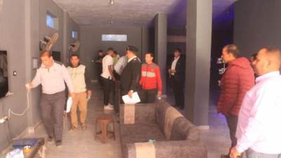 حملات مستمرة لإزالة مخالفات البناء بالقاهرة الجديدة والعبور و6 أكتوبر