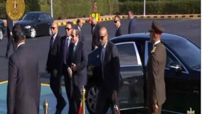 «السيسي»يصل مقر افتتاح مصنعى إنتاج الغازات الطبية ومحطة توليد الطاقة الثلاثية بأبورواش