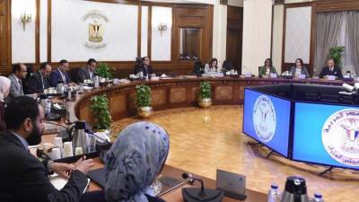 رئيس الوزراء يتابع موقف الخطة الإعلامية والتوعوية للمشروع القومي لتنمية الأسرة المصرية