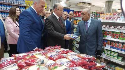 محافظ القاهرة يوجه بمراقبة المخابز والتأكد من وزن الخبز وجودته ومطابقته للمواصفات