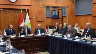 وزير الإسكان يترأس اجتماع اللجنة التنسيقية العليا لشركات مياه الشرب والصرف الصحى