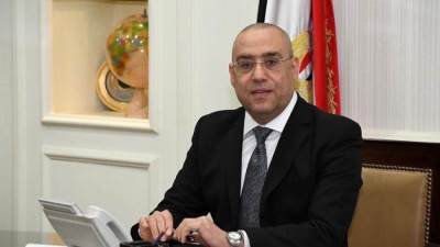 مصريون في الخارج يهددون بسحب مقدمات حجز أراضي بيت الوطن «الدولارية» بسبب تغيير شروط الطرح