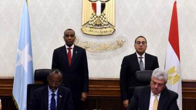 رئيسا وزراء مصر والصومال يشهدان توقيع البرنامج التنفيذي للتعاون في مجال التعليم العالي