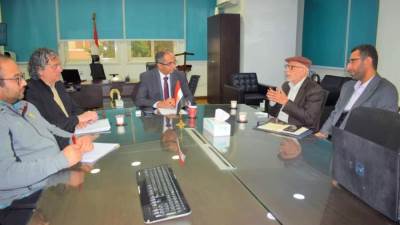 نائب وزير الإسكان يستعرض النماذج التطبيقية للأبحاث العلمية المتعلقة بتحلية المياه