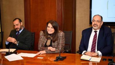 وزيرة الهجرة تبحث مع بنك مصر سبل جذب استثمارات جديدة من المصريين العاملين بالخارج