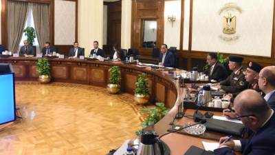 رئيس الوزراء يتابع آليات إدارة وتشغيل الشبكة الوطنية الموحدة للطوارئ والسلامة العامة