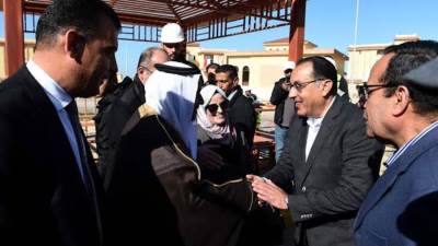 «مدبولي» يتفقد أعمال تطوير وحدات الإسكان التعاوني بالعريش