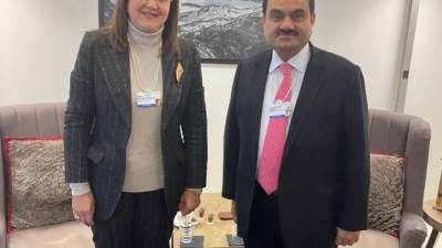 «التخطيط»: مصر تحرص على تطوير الموانئ لتصبح مركزا عالميا للتجارة واللوجيستيات