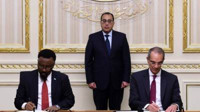 رئيس الوزراء يشهد توقيع مذكرة تفاهم مع الصومال في مجال تكنولوجيا المعلومات