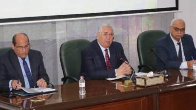 وزير الزراعة: توجيهات رئاسية بالاهتمام بزراعة المحاصيل الاستراتيجية لتحقيق الأمن الغذائي