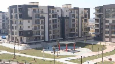 وزير الإسكان يتابع ما يتم تنفيذه من مشروعات بالقطاعات المختلفة بمدينة 6 أكتوبر