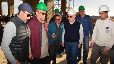 رئيس المقاولون العرب يزور مشروع أبراج مدينة العلمين الجديدة 