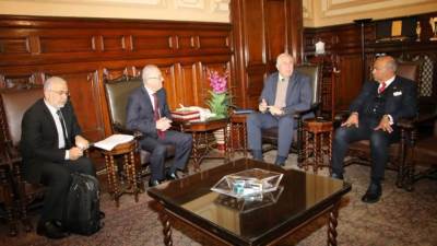 وزير الزراعة يبحث مع رئيس جهاز التجارة الداخلية توسعة نشاط البورصة المصرية للسلع وتفعيل دور الزراعات التعاقدية