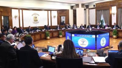 من بينها الموافقة على الرخصة الذهبية لعدد من المشروعات  .. ننشر اهم قرارات مجلس الوزراء اليوم الأربعاء 