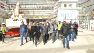 فى جولة تفقدية .. وزير النقل يتابع التقدم في معدلات تنفيذ وتشطيب محطة سكك حديد صعيد مصر