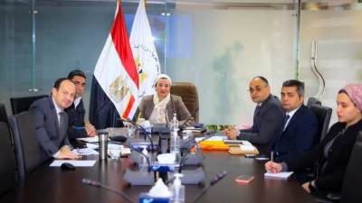 وزيرة البيئة : نسعى لتوفيق الأوضاع البيئية للصناعة المصرية لدعم الاستثمار