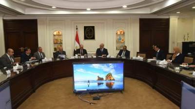 وزير الإسكان ومحافظ القاهرة يستعرضان إجراءات إنهاء التعاقد بمشروع تطوير "منطقة مثلث ماسبيرو"