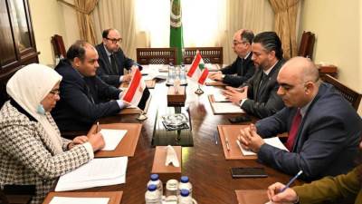 وزير الصناعة يبحث مع نظيريه العراقي واللبناني سبل الارتقاء بالعلاقات التجارية المشتركة