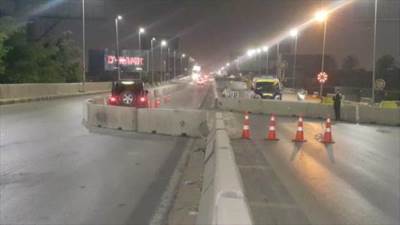 تحويلات مرورية لتنفيذ أعمال اللافتات المرورية بمحور الأوتوستراد بالقاهرة