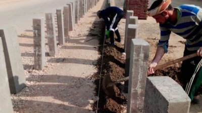 جهاز مدينة العبور يستكمل أعمال التطوير ورفع كفاءة البنية التحتية وشبكات الإنارة بعدة مناطق 