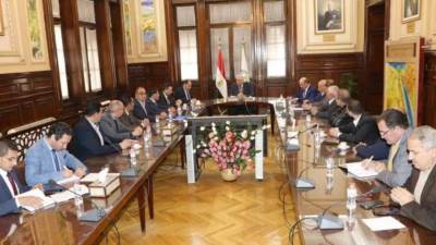 وزير الزراعة:الإفراج عن حوالي 2,5 مليون طن أعلاف ب 1.250 مليار دولار