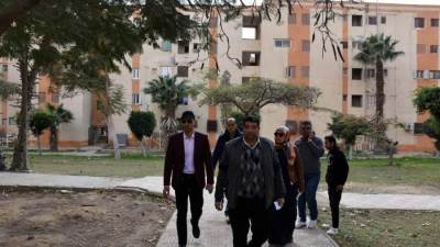 رئيس جهاز مدينة القاهرة الجديدة يواصل جولاته التفقدية بأحياء التجمع الخامس 