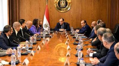 وزير التجارة يبحث مع عدد من كبرى  الشركات الدنماركية تنمية مشروعاتهم بمصر