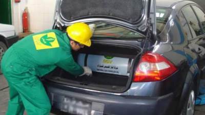 «الملا»:تحويل السيارات للغاز  الطبيعي وفر أكثر من مليون طن وقود سائل خلال العام الماضي